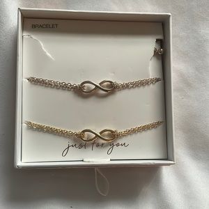 Friendship bracelets